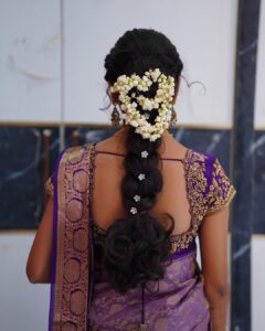 #messybraid #hairstylist #hairstulylist #hair#accessories #hairaccessories #messyhair #flower #